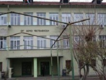 Родители: Оставиха децата ни без дипломи! Директорката: Всичко е наред!