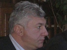 Кметът на Западен гледа баскетбол на живо
