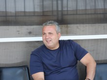 Коко размаха метлата в “Локо" след загубата от албанците