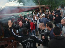 Фенове на Локо: Наши авиокомпании ни извиват ръцете 
