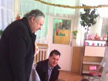 Детските ясли в "Източен" получиха играчки от кмета