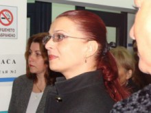 В "Западен" премахват фургон с прикрепен към него навес