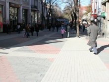 Слагат още повече камери на Главната