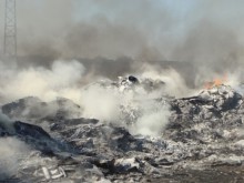 700 кг дървени въглища изгоряха на бул. "Александър Стамболийски"