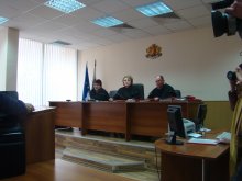 Оставиха в ареста майка на две деца, обвинена от немска прокуратура в убийство