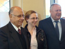Кметът на "Източен" и посланикът на Венецуела в СОУ "Симон Боливар" 