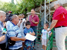 Протестът в "Градски транспорт" продължава! Родители оставени без избор!