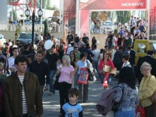 Откраднаха телефон за близо 5000 лв. от щанд в Панаира