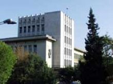 УХТ признава оценките от матури по три предмета