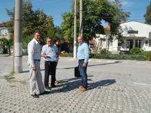 Нов паркинг в центъра на Царацово