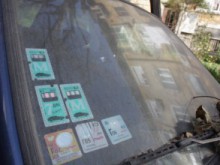 От днес глобяват за непремахнати стикери "Автокаско"