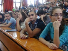 Държавната служба отново на мода сред младите българи