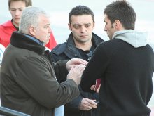 Камбуров изгледа контролата на Локо
