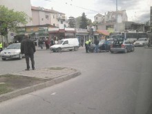 Абсолютна наглост: Шофьор-нарушител беснее пред полицаи в Кючука
