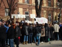 Синдикатите искат повече пари за приватизацията в Цигарената