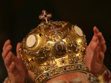 Григорий Търновски поема временно Синода, новият патриарх ясен до 4 месеца?