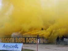 Локо и Ботев глобени с по 2 бона за дербито