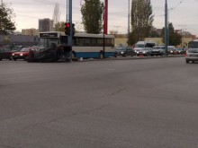 28-годишна преобърна колата си на "Цариградско шосе" заради бясна скорост