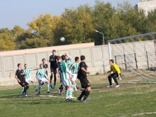 Локо и Берое не се победиха в Елитната до 17, доктор спаси играч на заралии