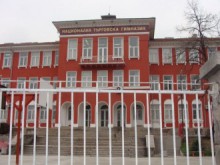 Само условна присъда за побойника, вилнял в Търговската гимназия