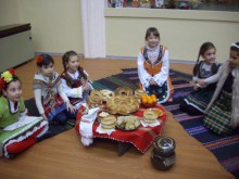 Малки ученици пресъздадоха традициите на Коледа