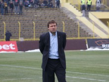 Славия парафира с двама бивши от Локо