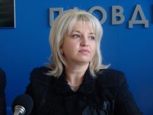 Петя Ставрева идва на среща с фермери от пловдивския регион