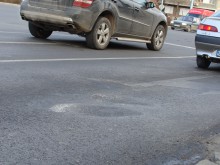 След публикация на Plovdiv24.bg запълниха дупки по новоасфалтирани булеварди