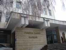 Съдят данъчен измамник