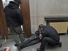 Стреляха по Златко Баретата пред Съдебната палата в София