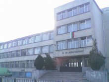 60% от гимназистите се трудят на черно