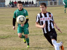 Децата на Локо отстъпиха с 0:2 от Лудогорец в контрола