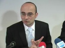 Шефът на EVN: Не карам "Бентли" и живея в обикновен апартамент