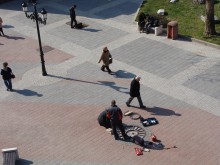 Подменят наземното осветление на Центъра