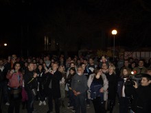 Над 200 ученици и родители поискаха подалият оставка учител Христо Данев да бъде върнат на работа 