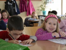 765 деца взеха участие в две математически състезания