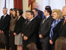 Служебното правителство заседава за пръв път, разместват почивни дни