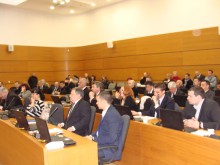 Два гласа не достигнаха за увеличение на заплатите в администрацията