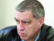 Михаил Константинов подаде оставка