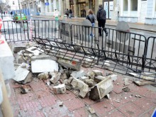 Над 110 сигнала за произшествия в страната заради силния вятър