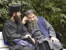 Пиян италиански свещеник се блъсна в български ТИР