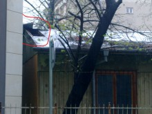 Опасни ли са бараките в двора на Ректората на ПУ?