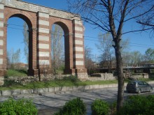 Почистиха Римския акведукт на "Коматевско шосе"