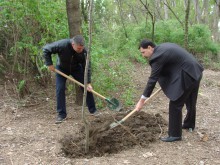 Стартираха залесителните дейности на Гребната база
