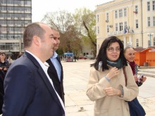Меглена Кунева се среща със симпатизанти в Асеновград