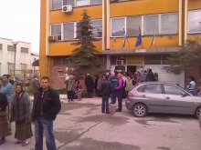 Раздадоха хранителни продукти на социално слаби от район "Източен"