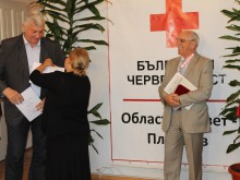 Здравко Димитров получи отличието "Заслужил деятел на БЧК"