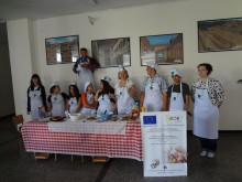 Ученици от СОУ "Димитър Матевски" приготвиха здравословна храна