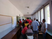 26,76 % е избирателната активност в Пловдив към 13,00 ч.