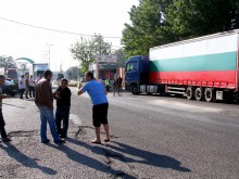 Отблокират границата с Турция